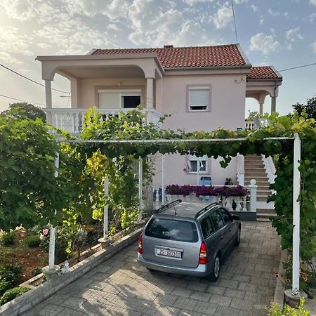 Apartmani Mirela Vrh  Exterior foto